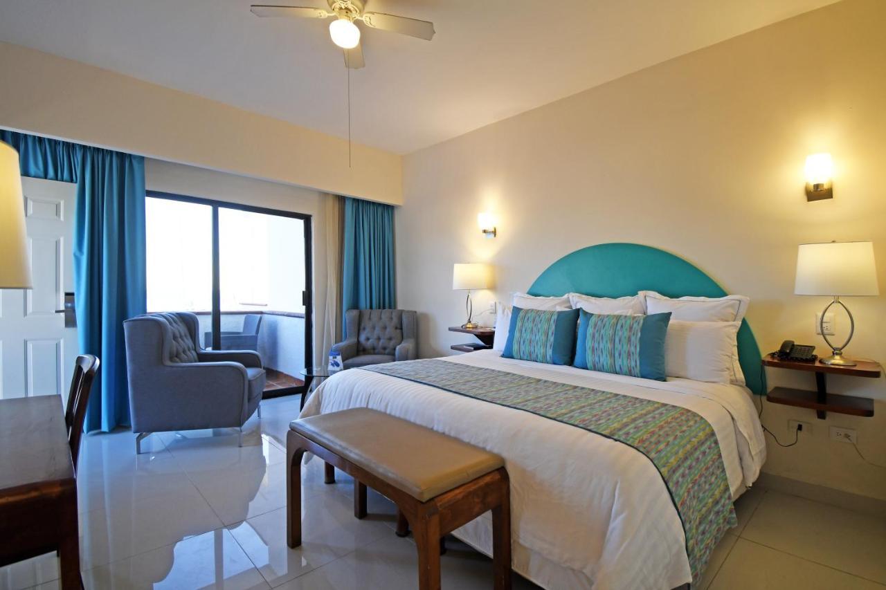 The Westmarine Waterfront Hotel ลาปาซ ภายนอก รูปภาพ