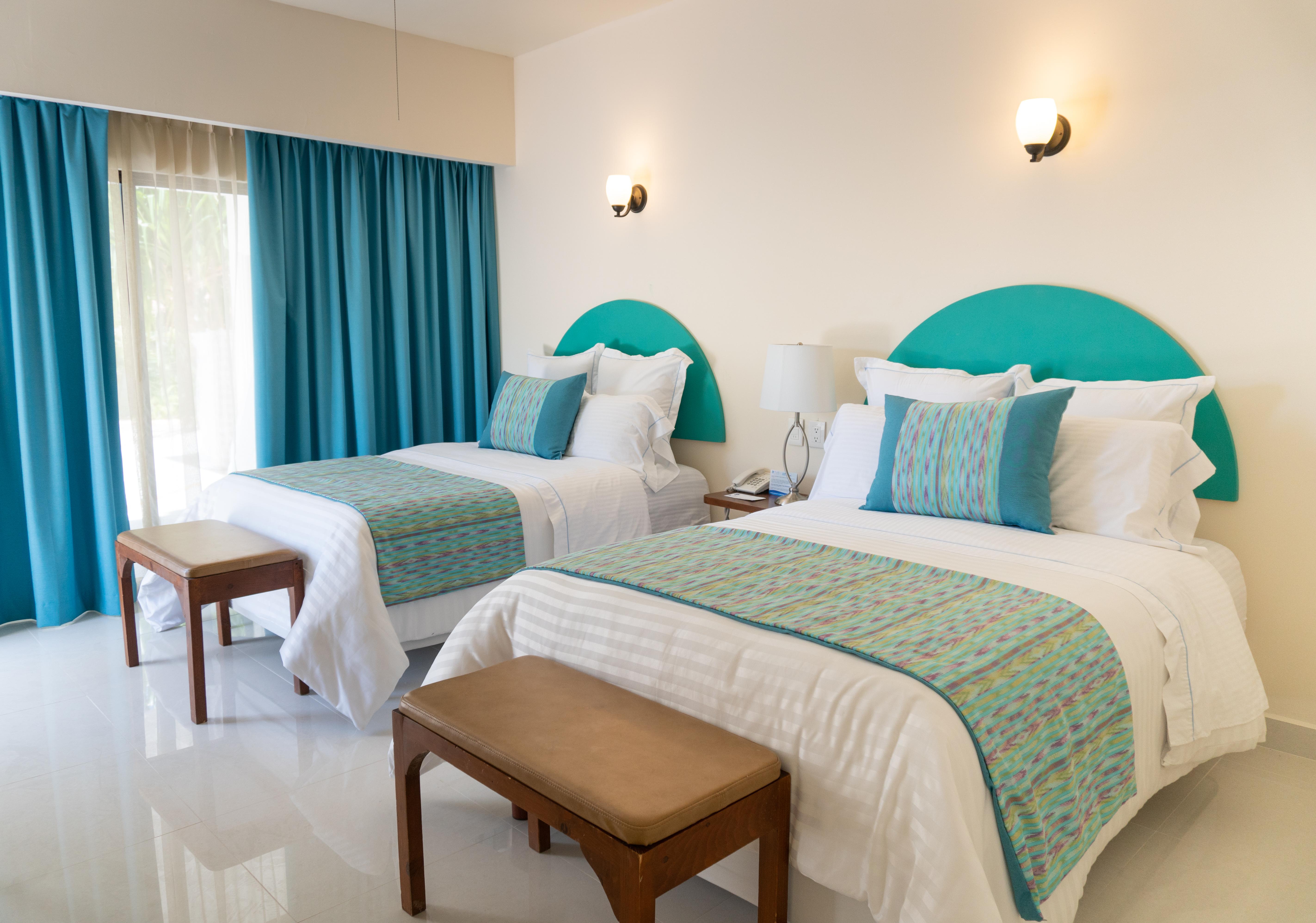 The Westmarine Waterfront Hotel ลาปาซ ภายนอก รูปภาพ