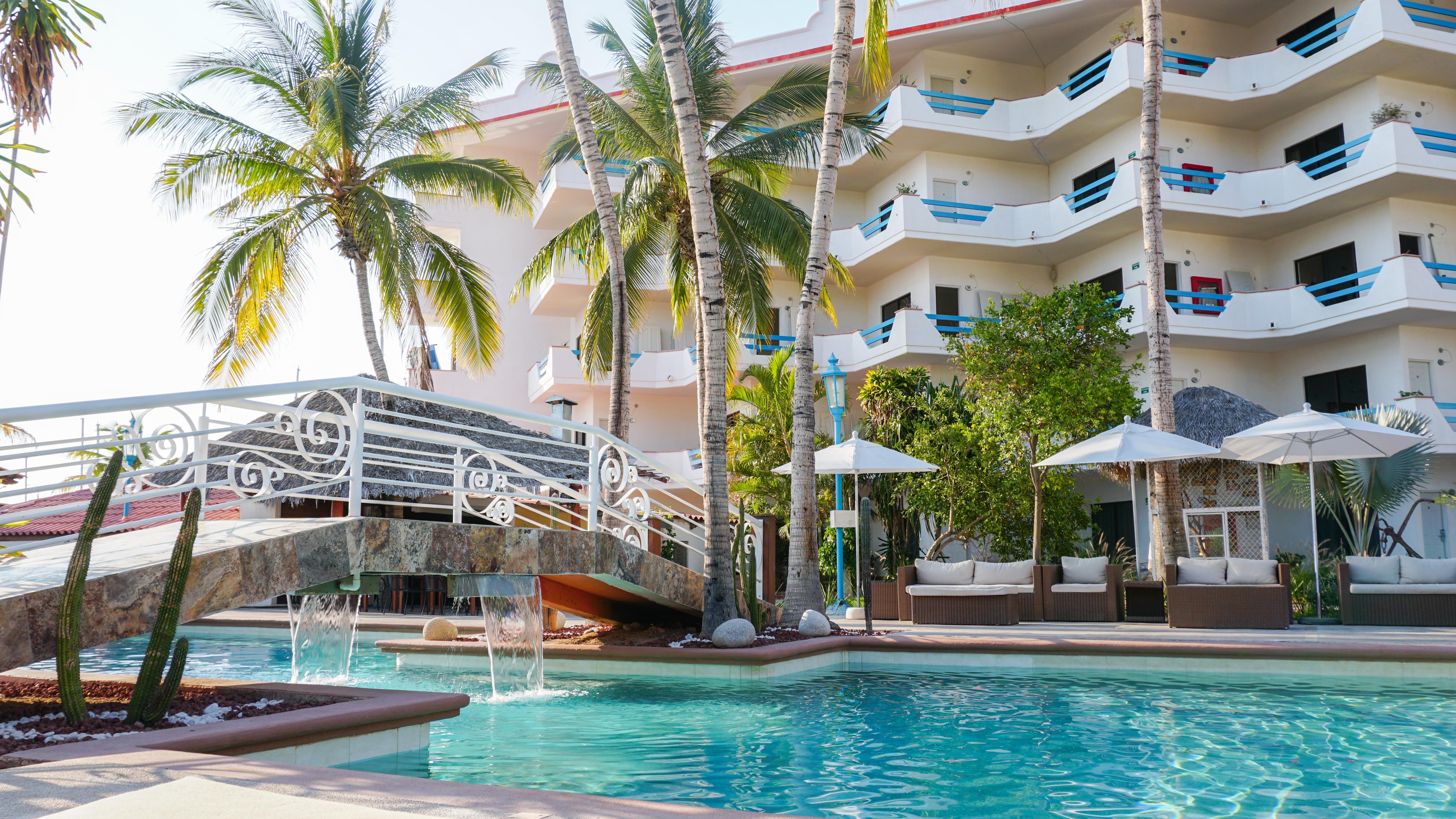 The Westmarine Waterfront Hotel ลาปาซ ภายนอก รูปภาพ
